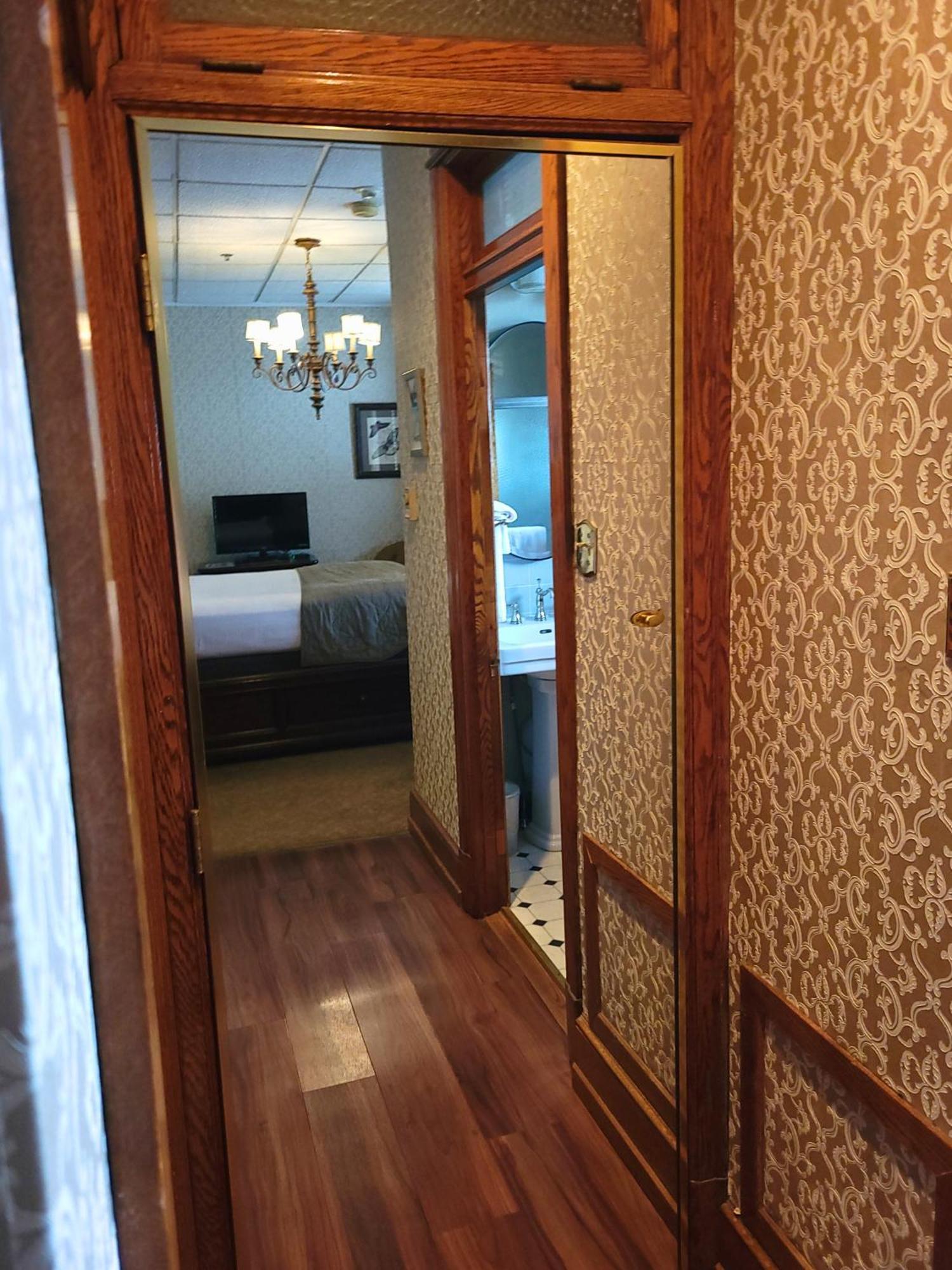 Altland House Inn & Suites 애보츠타운 외부 사진